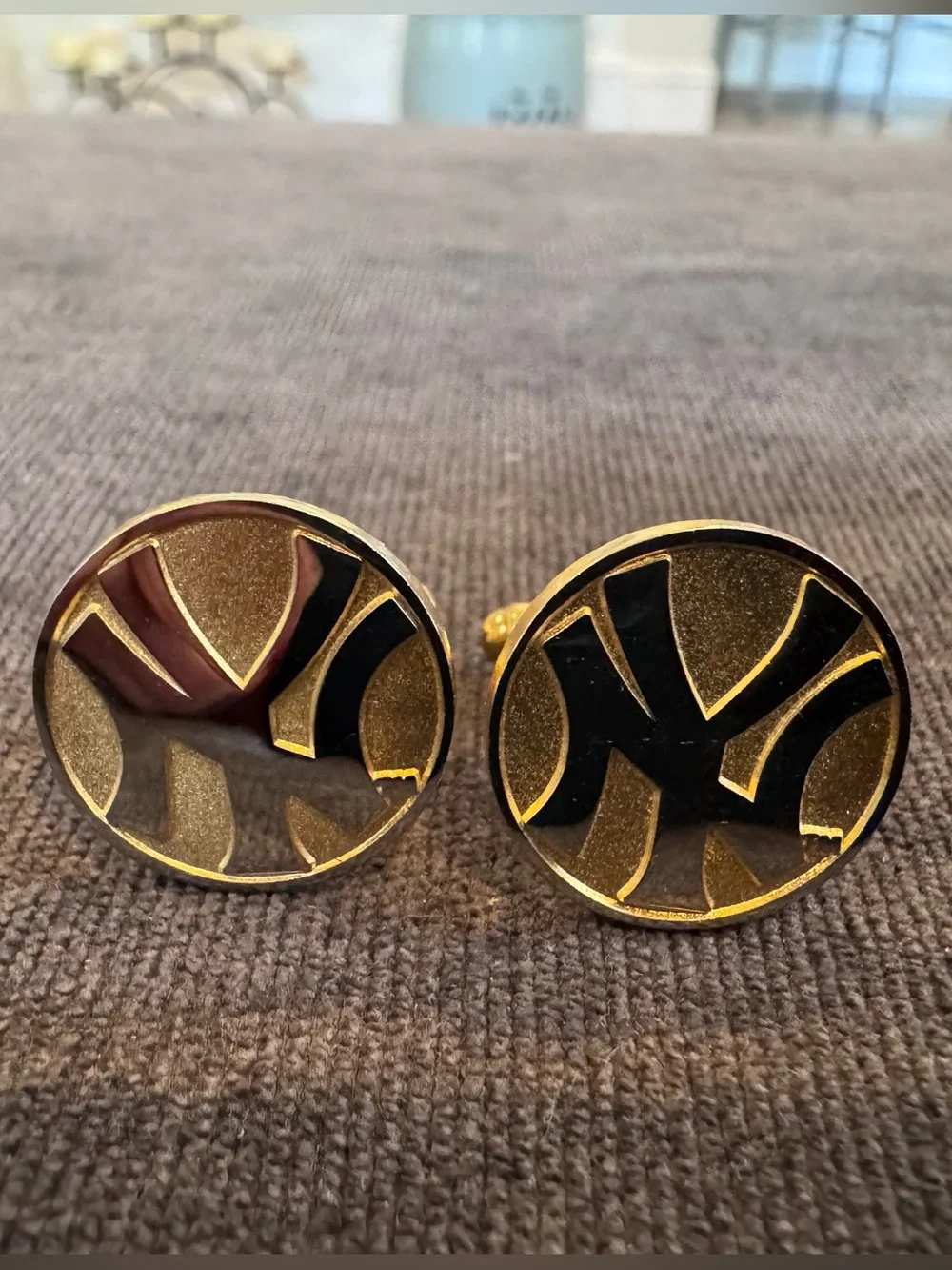 Gold NY Yankees Logo Round Cuff Links